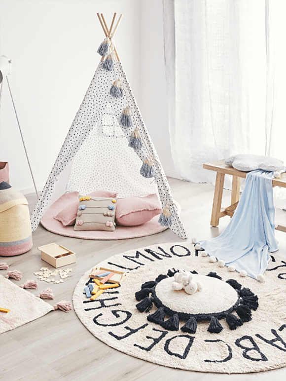 Cameretta bambino con tappeto